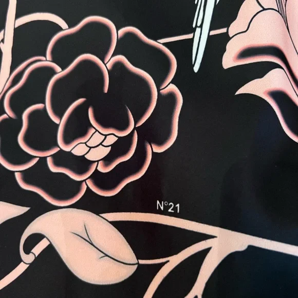 N21 top, IT size 40 - Picture 2 of 5